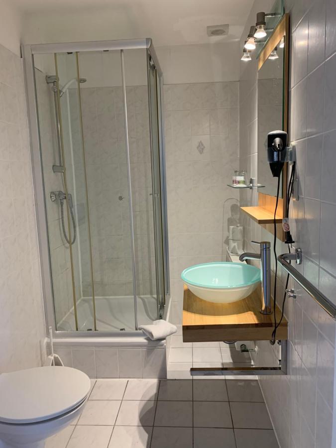 רוסטוק Hotel Zum Strand מראה חיצוני תמונה